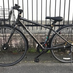 ＜美品車＞ネスト・スコルト 街乗りクロスバイク・シマノ7段変速・濃いグレー ・LEDオートライト