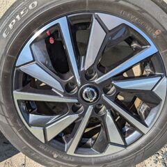 セレナ　純正タイヤ　Ｃ27後期　16インチ　サマータイヤ