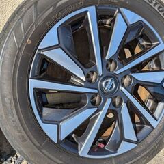 セレナ　純正タイヤ　Ｃ27後期　16インチ　サマータイヤ