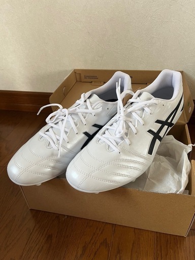 アシックス　サッカースパイク　28cm 未使用\n