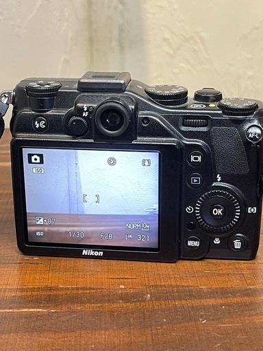 NikonクールピクスP7000