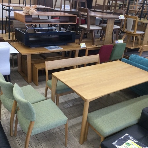 【✨久しぶり入荷❗️浜本工芸❗️お買得です❗️天然木使用で木目や色味に個性があります❗️✨】参考価格¥359,600円　浜本工芸　5点ダイニングセット