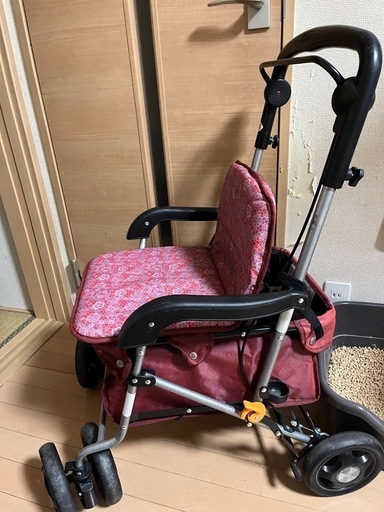 幸田製作所　シルバーカー