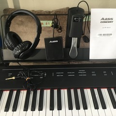 ALESIS】電子ピアノ（椅子付） クリーニング済☆配送可 管理番号10208