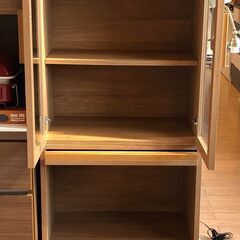 2枚扉食器棚【ﾄﾚﾌｧｸ桶川店】 2枚扉カントリー調食器棚 ブラウン 2枚扉｜トレファクONLINE