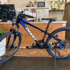 【GIANT ATX前後タイヤ・チューブ新品！ 】アルミフレーム　ディスクブレーキ　3×7速　27.5インチMTB  ブラック×ブルー