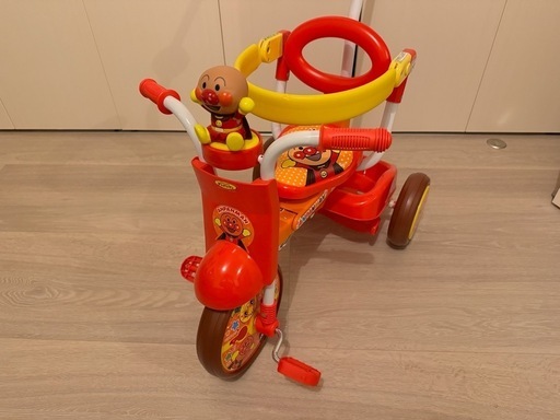 三輪車　アンパンマン　キックバイク　幼児用バイク