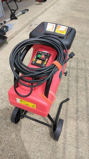 小枝粉砕機