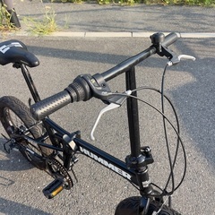 強靭なイメージのHUMMERフォールディングファットバイク 