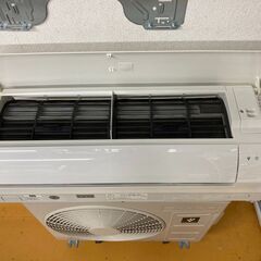 K05506　中古エアコン シャープ 2018年製 主に6畳用 冷房能力 2.2KW / 暖房能力 2.5KW