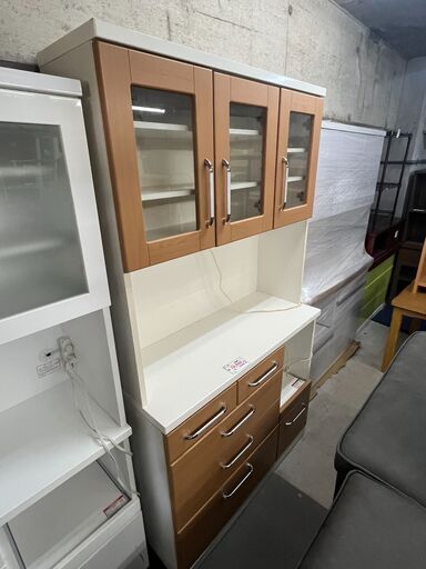 リサイクルショップどりーむ天保山店　No14061 　食器棚　オシャレカラー　コンセント付き　大容量