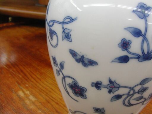 関税込み】大倉陶園 花瓶 陶器 花唐草 鳥 蝶々 金彩 フラワーベース 高さ