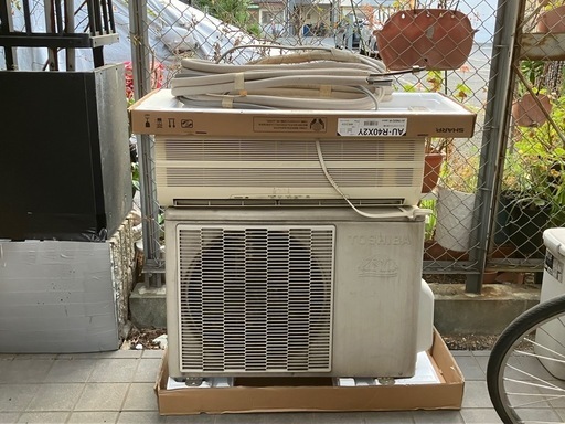 シャープ中古エアコン AYーN22NーW AUーN22Y 2021製