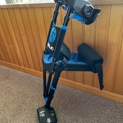 ハンズフリー松葉杖（I walk free3.0）