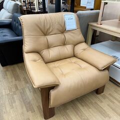 【ドリーム川西店御来店限定】 カリモク 肘掛椅子 白茶 H87×W95×D90 クリーニング済み 【2001237255601732】