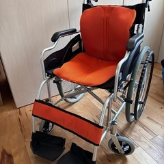 車椅子　自走式　ノーパンク 折りたたみ車いす　 ケアテックジャパン