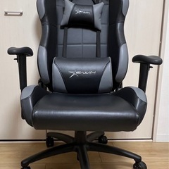 【取引中】E-WIN ゲーミングチェア&伸縮自在のテレビ台