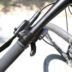 早い者勝ち！大人用
クロスバイク　マウンテンバイク　QUARZ M21D　ブレーキ変速機　SHIMANO