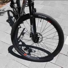 早い者勝ち！大人用
クロスバイク　マウンテンバイク　QUARZ M21D　ブレーキ変速機　SHIMANO