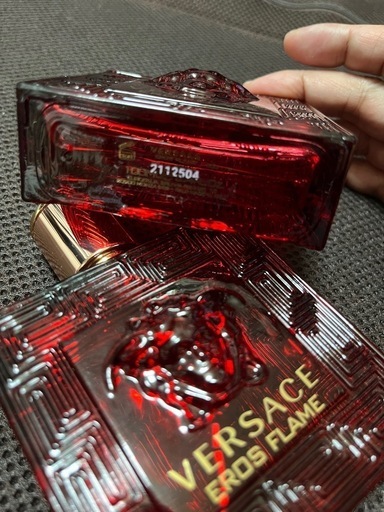 Versace香水\n