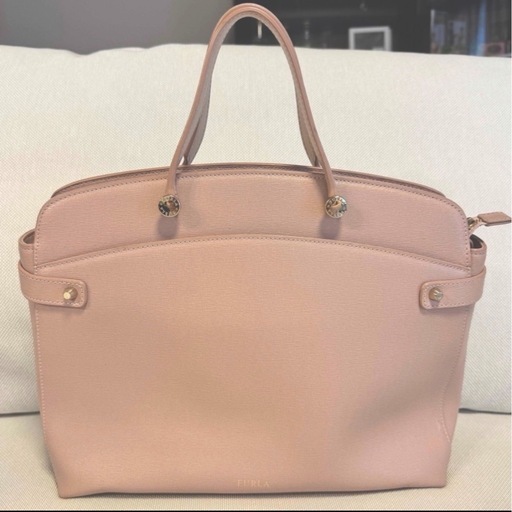 入手困難FURLA アガタ moonstone(ピンクベージュ)