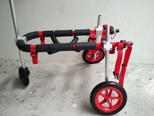 犬用の車椅子（歩行器）　三輪車