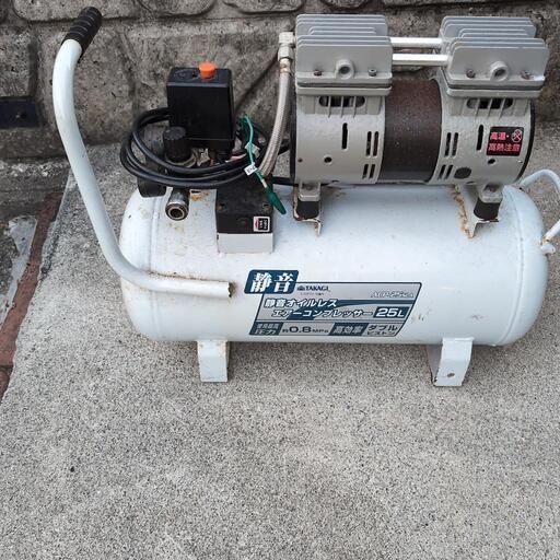エアーコンプレッサー100v