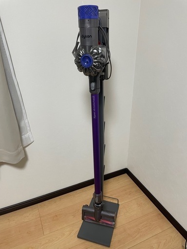 ダイソンコードレス掃除機　V6 スタンド付き
