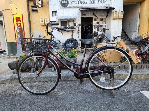 ママチャリ　２６インチ　ライト　カゴ　付き　赤　配達可能