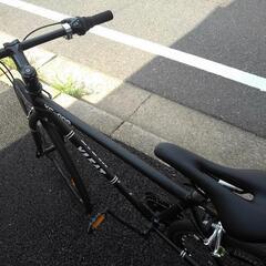 中古自転車３１８０ク　美品！！　クロスバイク　７００×２８C　３×７段ギヤ　ハンドルダイナモライト　ワイヤー錠　フレームサイズ４７０㎜　身長１５８㎝から　