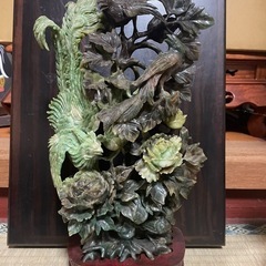 中国美術 唐物 翡翠 玉石製 花鳥彫刻花瓶形置物 唐木台 高さ約38  