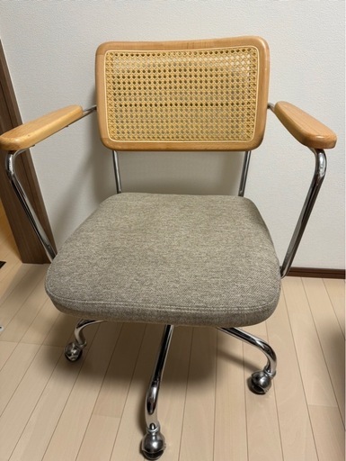 デスクチェア