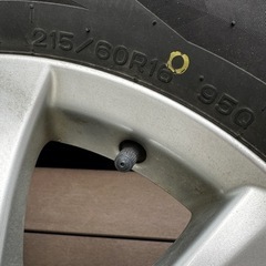  スタッドレスタイヤ 4本セット 215
/60/16