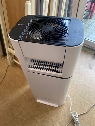 アイリスオーヤマ 衣類乾燥除湿機 スピード乾燥 サーキュレーター機能付 デシカント式  リサイクルショップ宮崎屋佐土原店R6.8.3