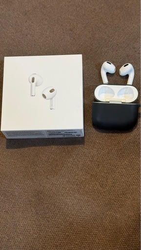 AirPods3 Lightning端子