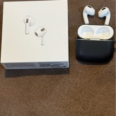 AirPods3 Lightning端子