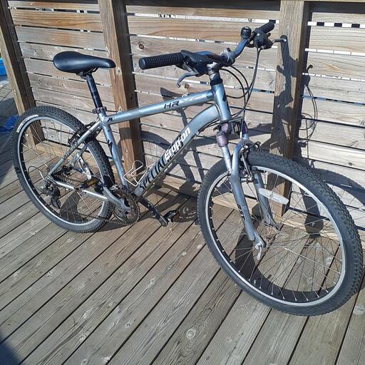 SPECIALIZED　中古　マウンテンバイク　タイヤサイズ26×1.95
