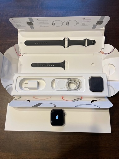 その他 Apple Watch Series 5 \n