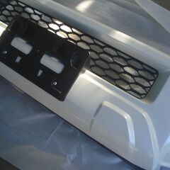 スズキ ジムニーシエラJB74フロントバンパーホワイト