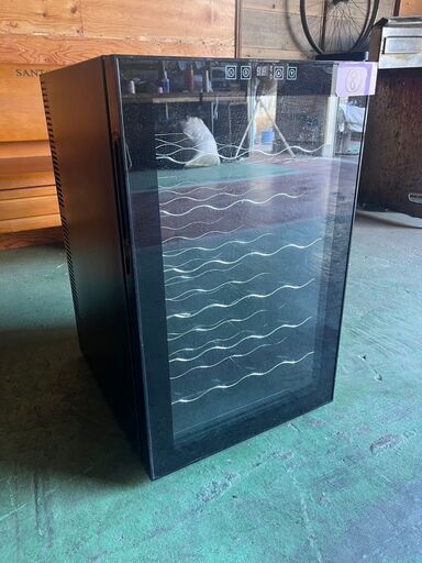 ワインセラー　７０L　NCA002　⑧