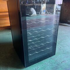 ワインセラー　７０L　NCA002　⑧