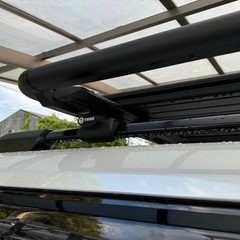 ランクル250装着　THULE ベースウイングバー　inno ラック
