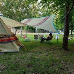 ロゴスのテントとタープセットです