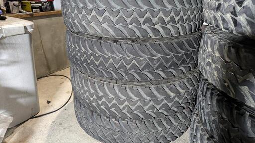 ブリヂストン　デューラーMT　185/85r16　4本セット