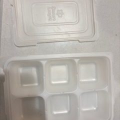 離乳食　　作り置き　冷凍　トレー小分け