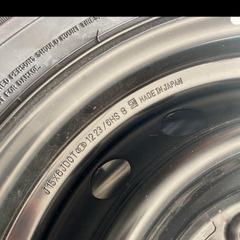 新車外し　4本　ハイエース　タイヤ　ホイール195/80R15 2023年