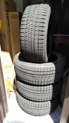 ブリジストンスタッドレス BLIZZAK VRX2 235 50 18