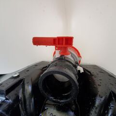 1トン。タンク。貯水タンク。農業タンク。雨水タンク。緊急時に。