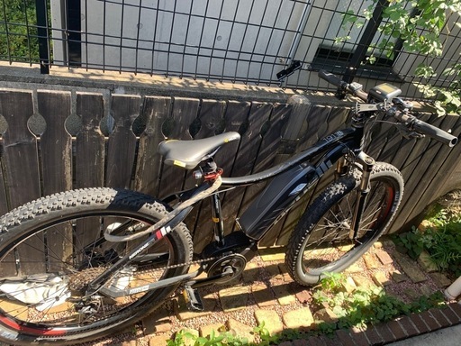 クロスバイク BENELLI NERONE 27.5+