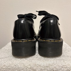 格安！！美品 Dr.Martens ドクターマーチン 厚底 ２ホール シューズ リボン